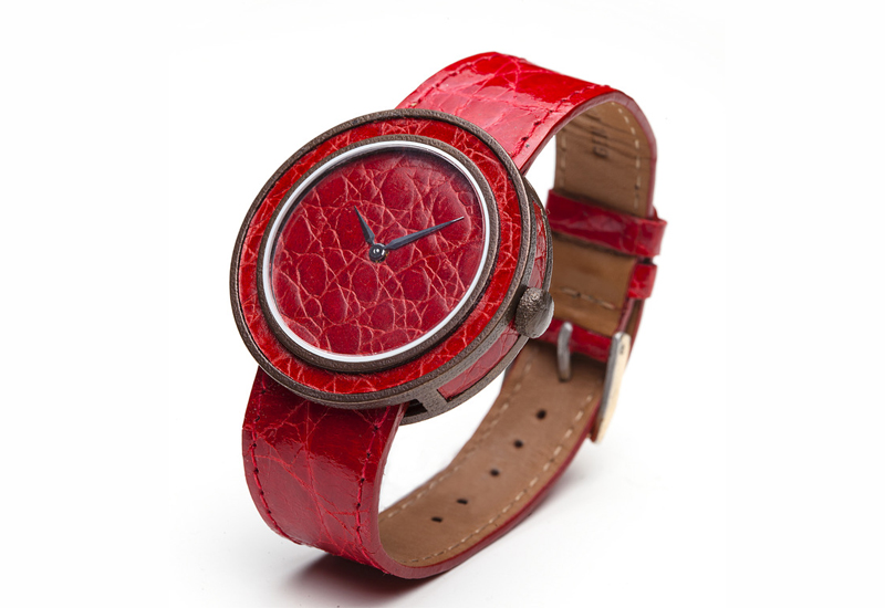 Red leathertime